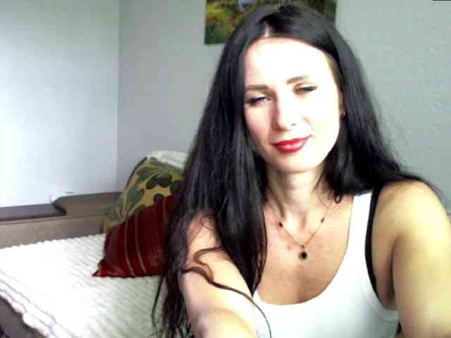 MilfLunna webcam