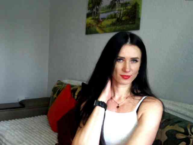 MilfLunna webcam