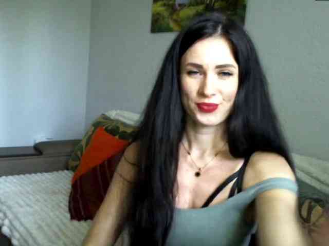 MilfLunna webcam