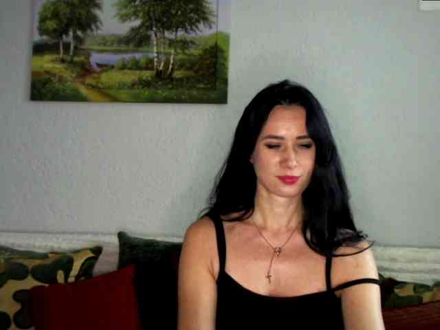 MilfLunna webcam
