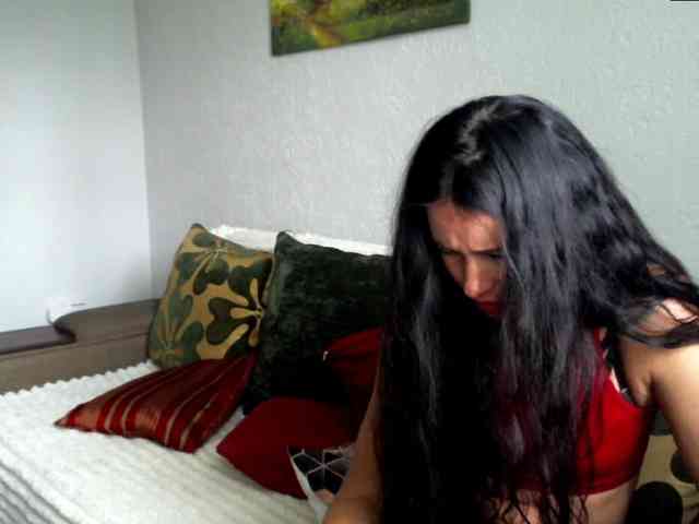 MilfLunna webcam