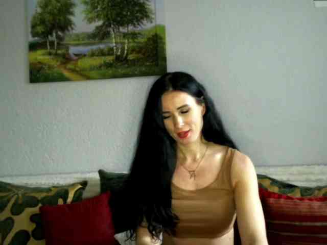 MilfLunna webcam