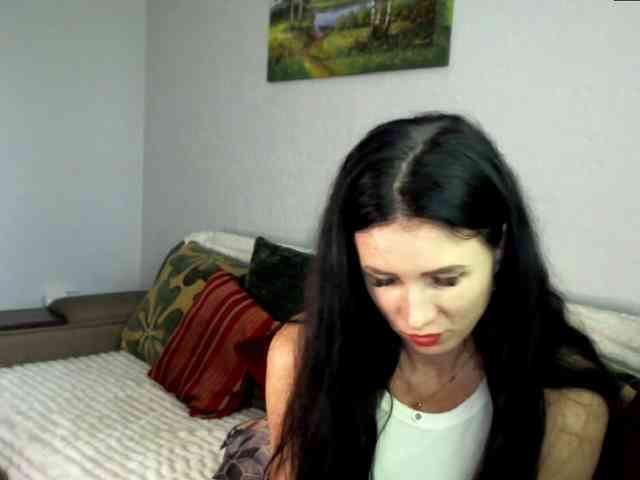 MilfLunna webcam