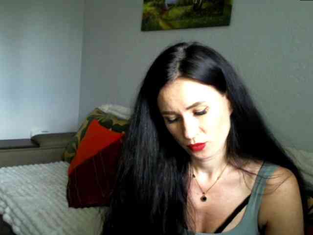 MilfLunna webcam