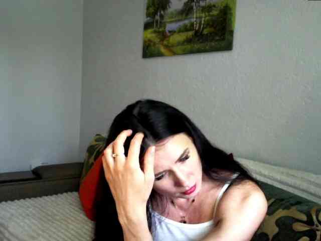 MilfLunna webcam