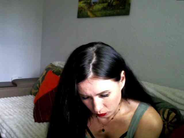 MilfLunna webcam