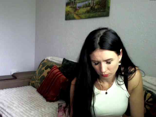 MilfLunna webcam