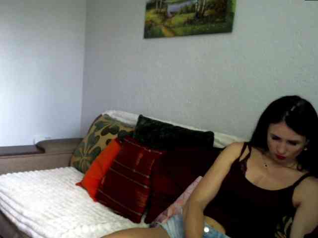 MilfLunna webcam