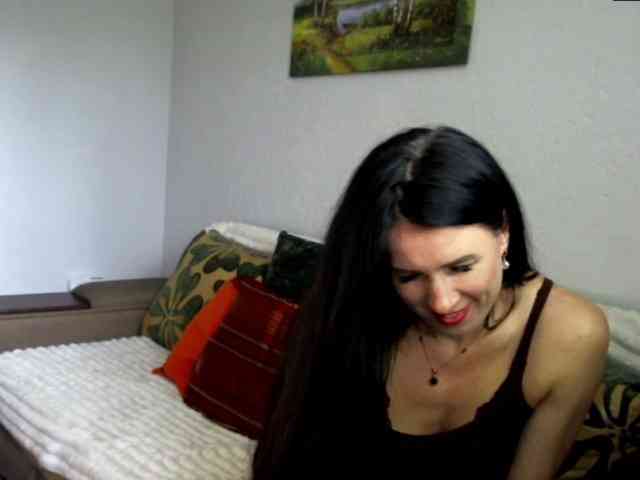 MilfLunna webcam