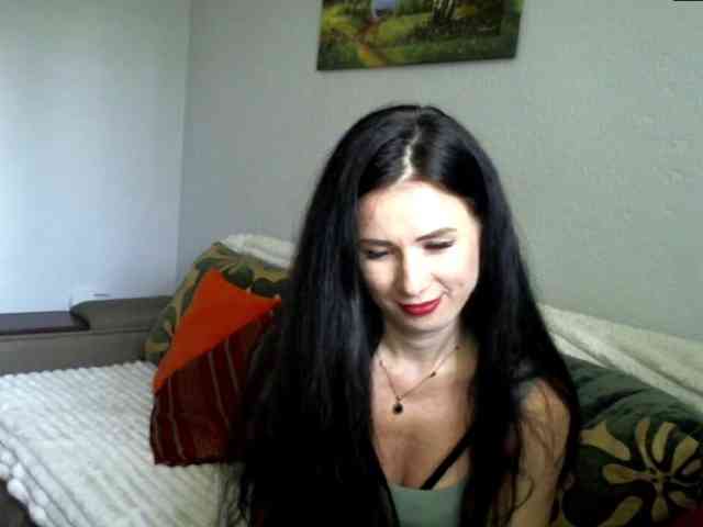 MilfLunna webcam
