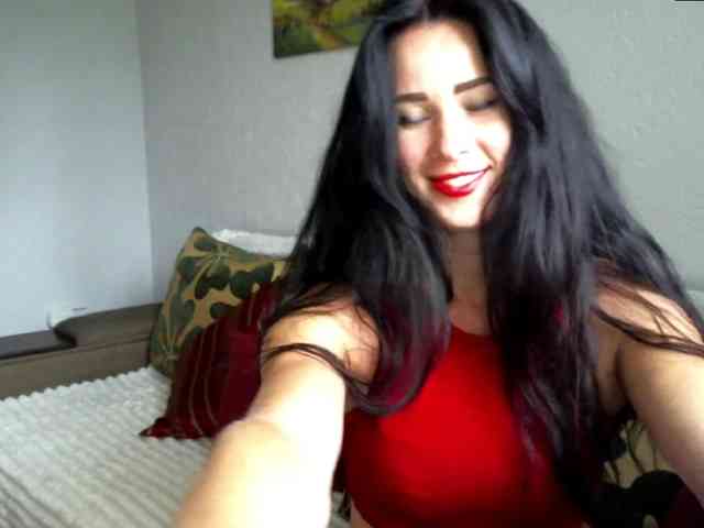 MilfLunna webcam