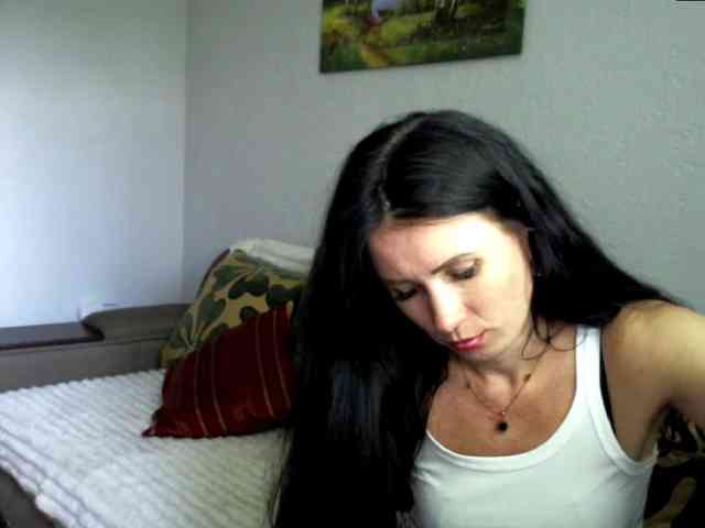 MilfLunna webcam