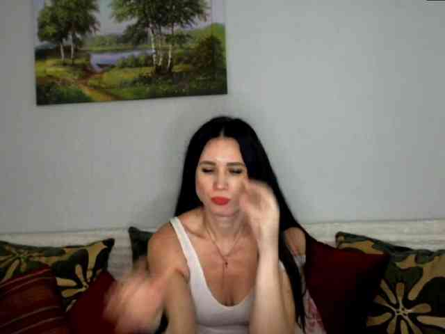 MilfLunna webcam