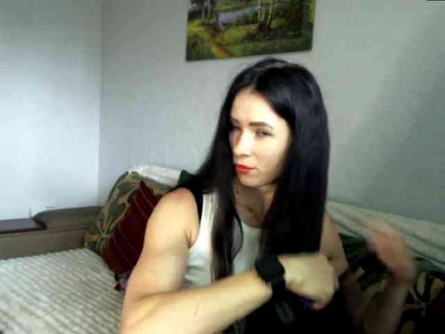 MilfLunna webcam