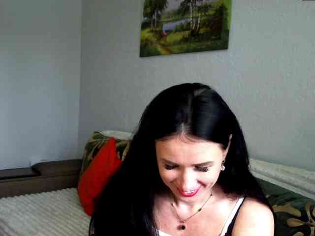 MilfLunna webcam