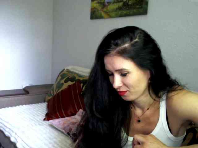 MilfLunna webcam
