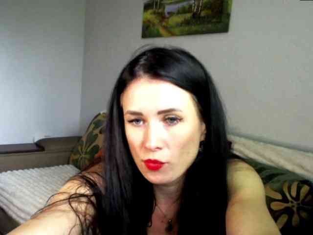 MilfLunna webcam