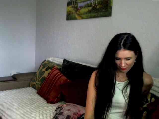 MilfLunna webcam