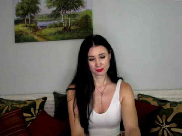 MilfLunna webcam
