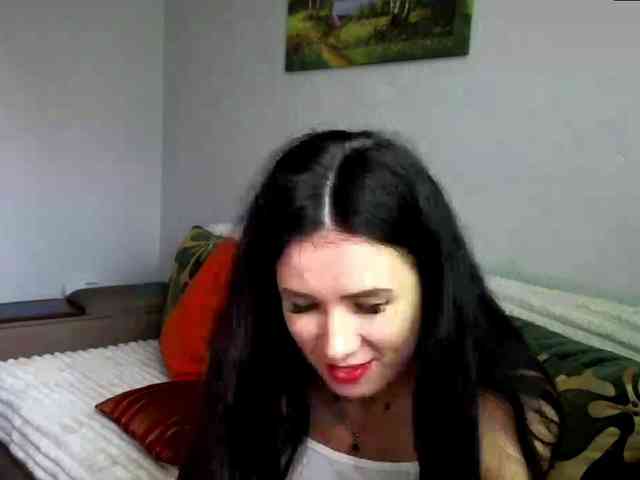 MilfLunna webcam