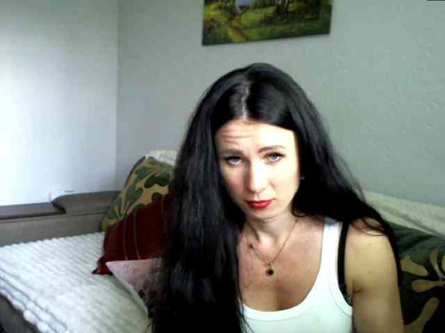 MilfLunna webcam