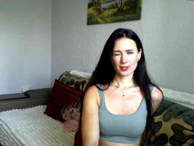 MilfLunna webcam