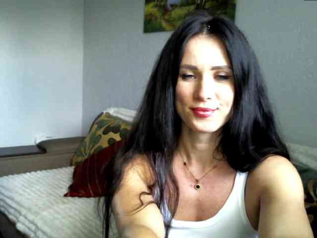 MilfLunna webcam