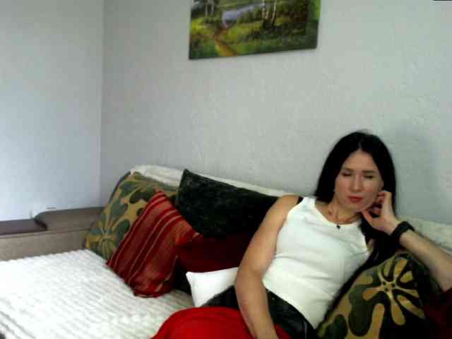 MilfLunna webcam