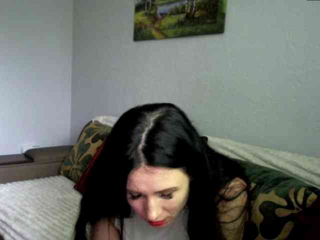 MilfLunna webcam