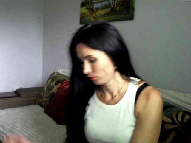 MilfLunna webcam