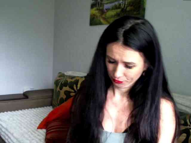 MilfLunna webcam