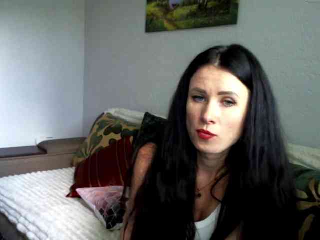 MilfLunna webcam