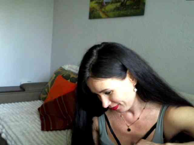 MilfLunna webcam