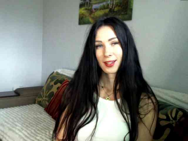 MilfLunna webcam