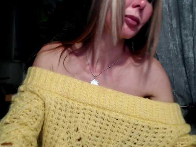 Aurora108's BongaCams show and profile