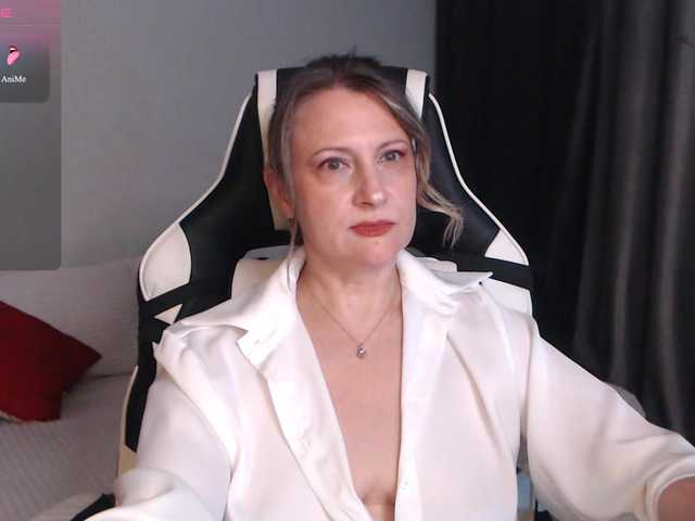 lovesupergerl's BongaCams show and profile