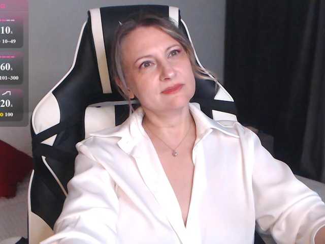lovesupergerl's BongaCams show and profile