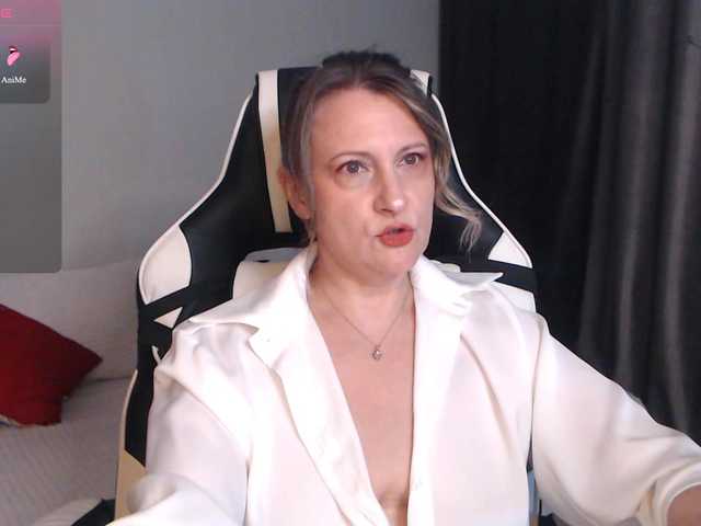 lovesupergerl —   @total, Collected @sofar, remains to be assembled @remain .I don't take my clothes off in the chat. everything is private. private chat 200 token. full private chat 500 token. before the start write a private message