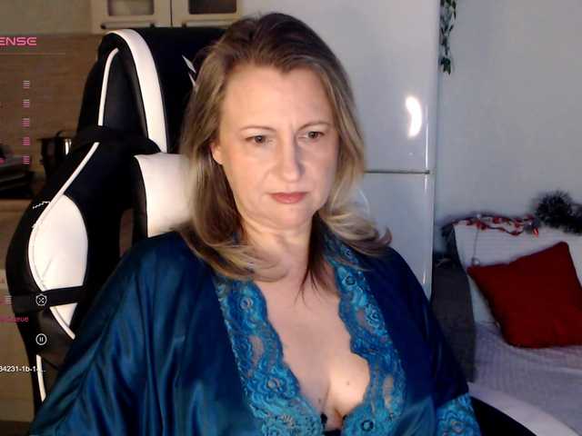 lovesupergerl's BongaCams show and profile