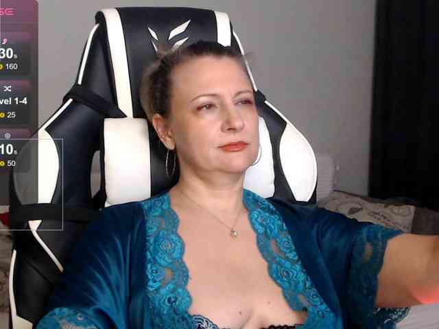 LoveSuperGerl webcam