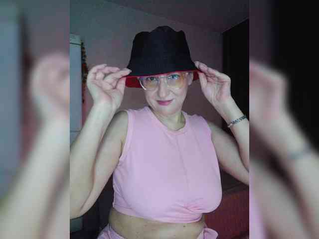 LoveSuperGerl webcam