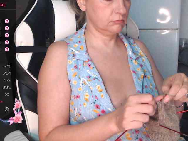 LoveSuperGerl webcam