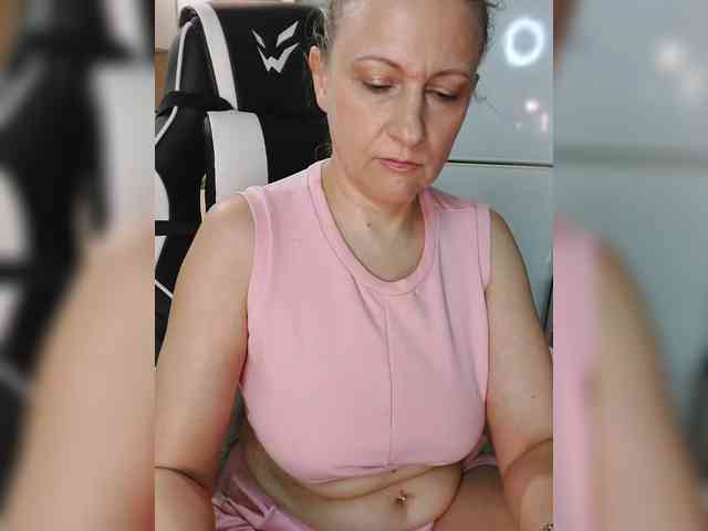 LoveSuperGerl webcam