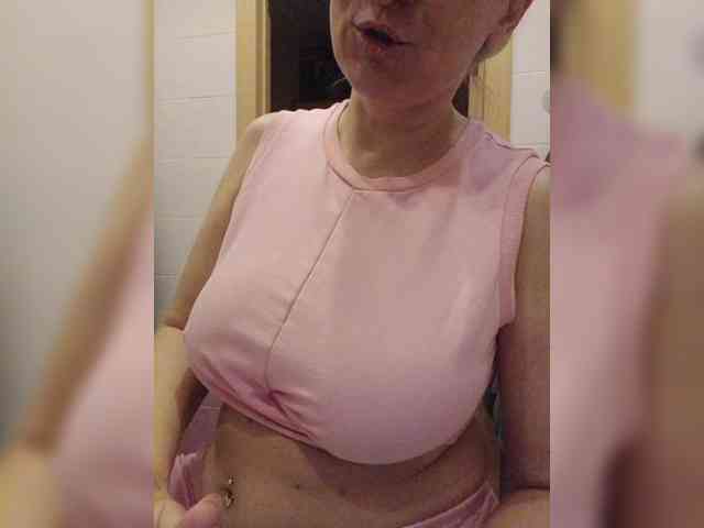 LoveSuperGerl webcam