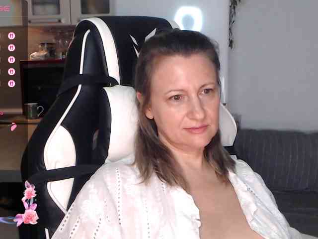 LoveSuperGerl webcam