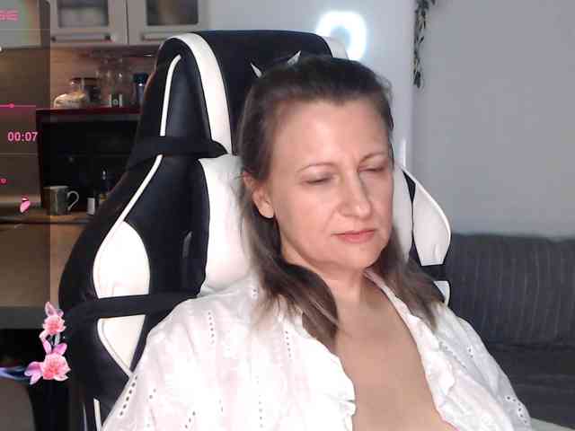 LoveSuperGerl webcam