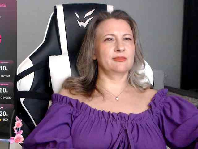 LoveSuperGerl webcam