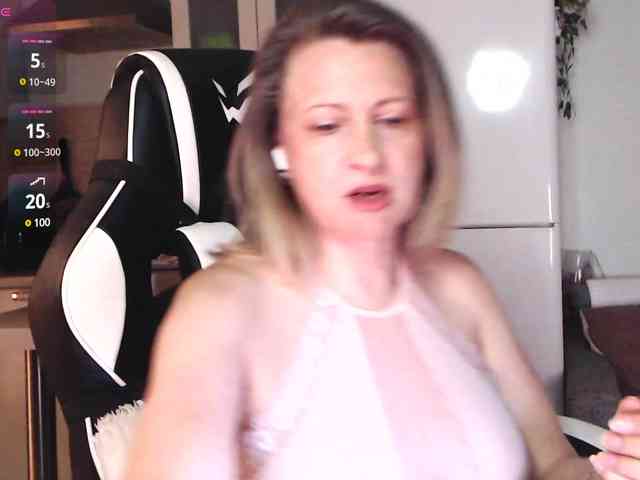 LoveSuperGerl webcam