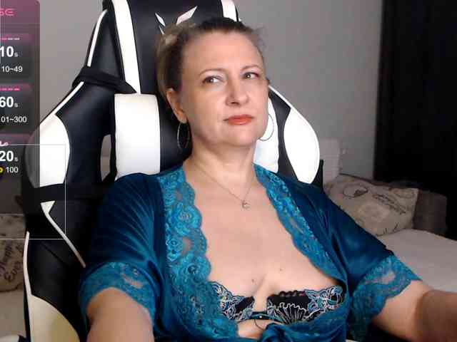 LoveSuperGerl webcam