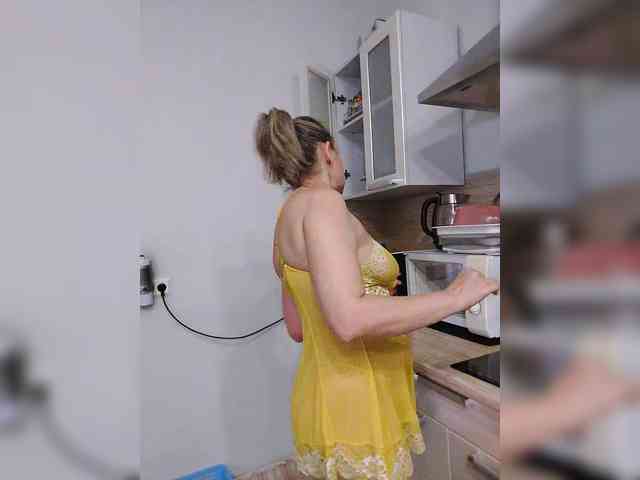 LoveSuperGerl webcam